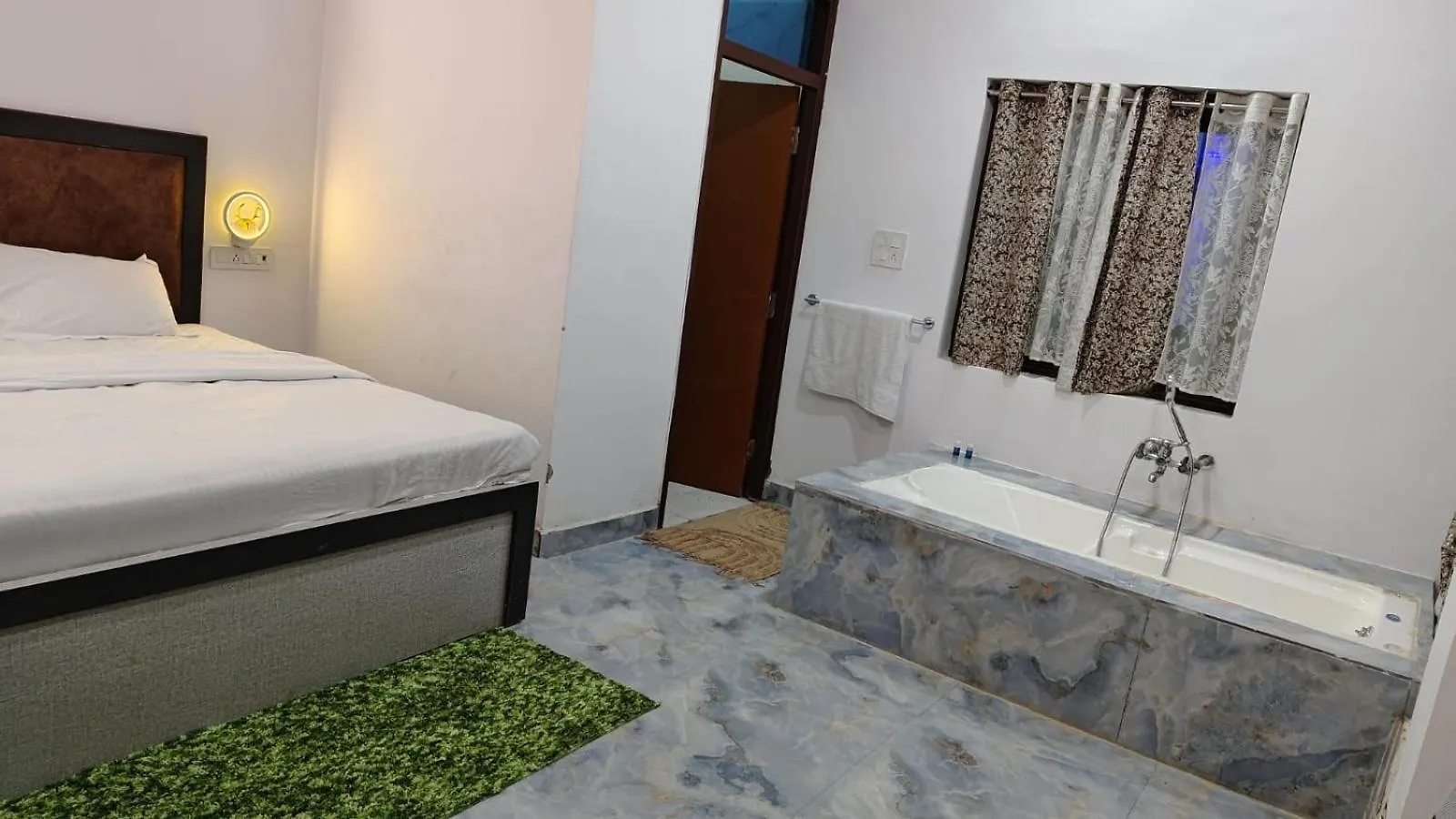 Aqua Heaven Resort Agra  0*, Agra (Uttar Pradesh)