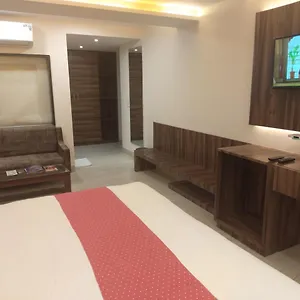 莫蒂宫殿酒店及餐厅 酒店